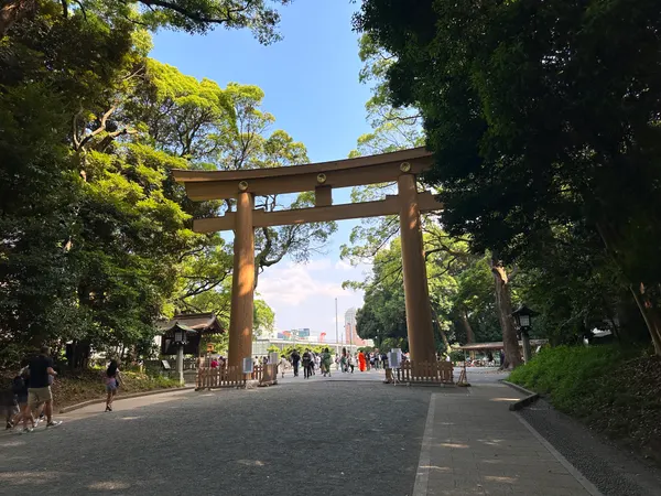 Meiji Shrine Morning Walk & Brunch photo 1