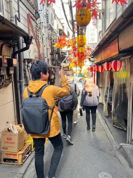 新宿ハイライト・ウォーキングツアー の写真 2
