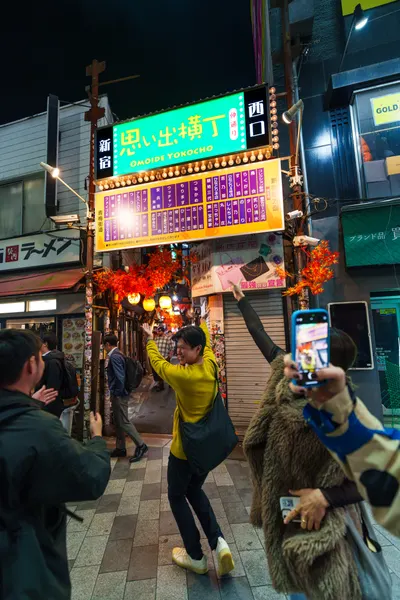 Shinjuku Food & Drink Night Tour photo 1