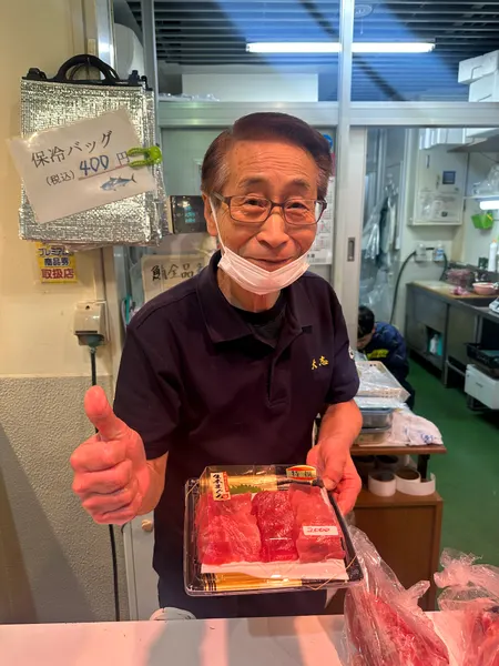 築地場外市場 食べ歩きツアー の写真 3